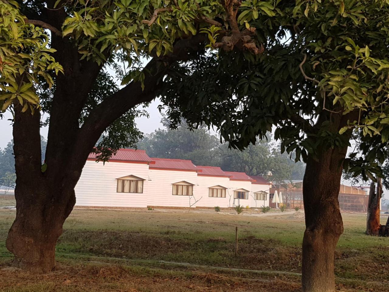 Living Green Farms Prayagraj Bagian luar foto